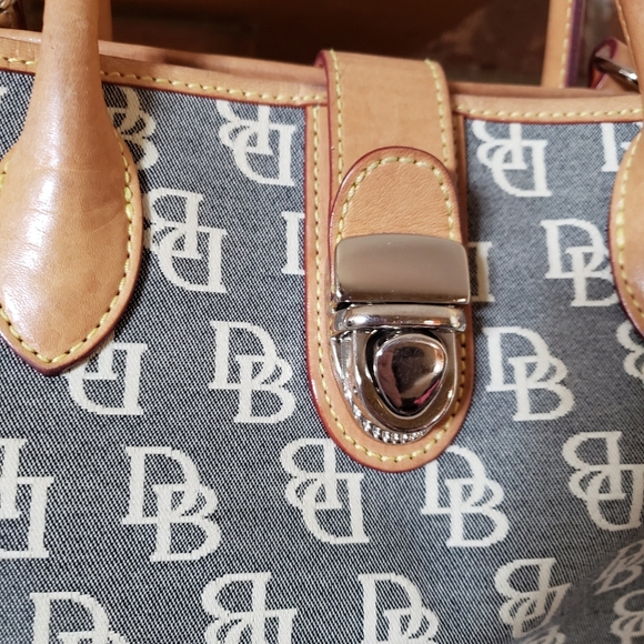 Dooney & Bourke Signature Double Handle Gray Tote - Picture 2 of 11